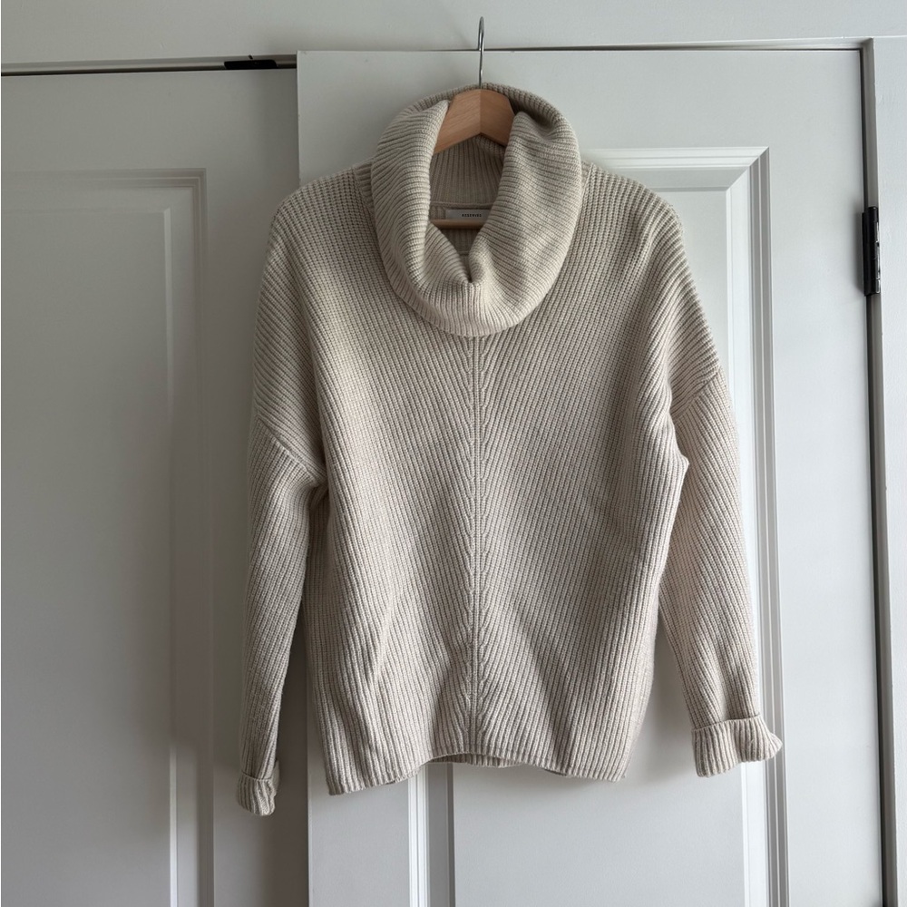 Reserved Cream Cowl Neck Sweater with Chunky Knit
